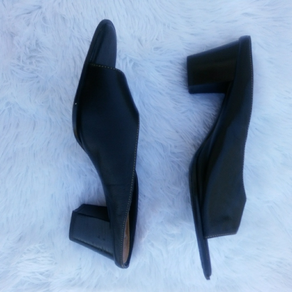 Liz Claiborne Twinkle Leather sandals size 9